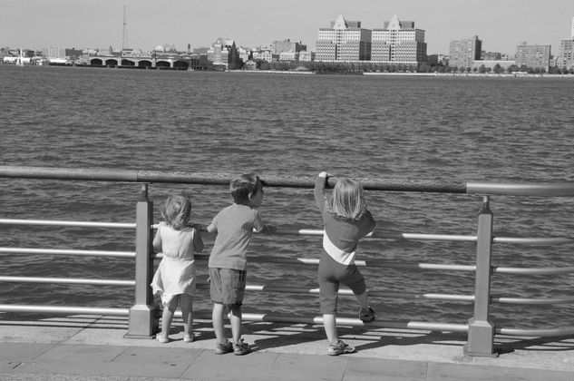 Looking at Hudson River 