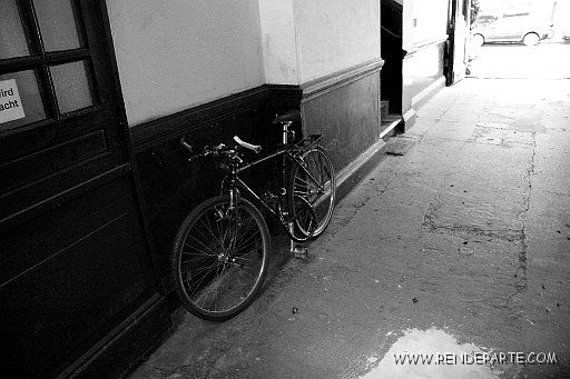 bicicleta apoyada Architecture and Interiorism Black and White (Digital)