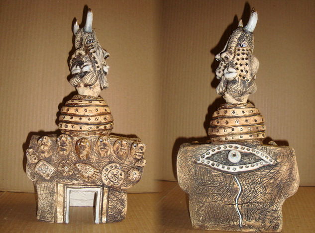 "El altar del oro" Pottery Figurative