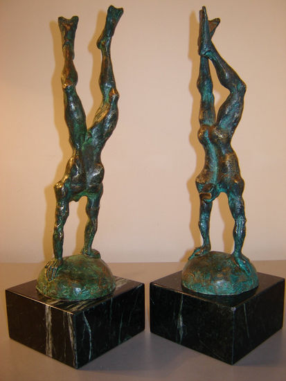 buzos de bronce Bronce Figurativa