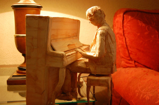 PIANO MAN