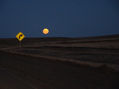 Para llegar a la Luna, "doblar" a la derecha!!