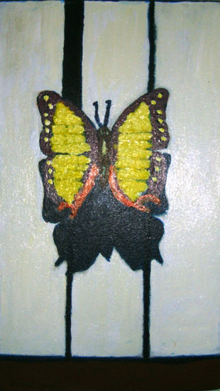 Mariposa Sobre el Piano 