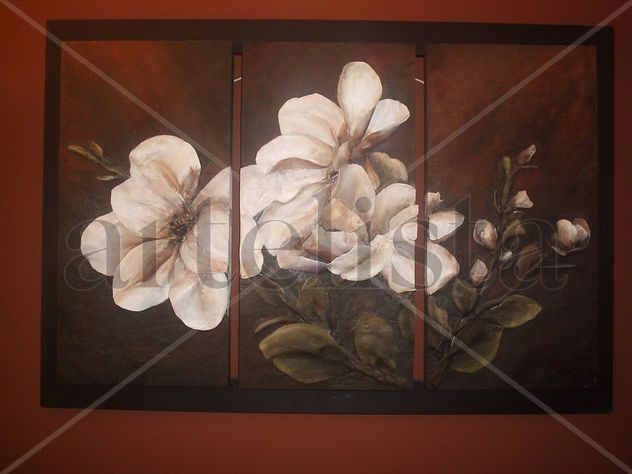 MAGNOLIAS