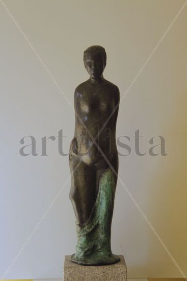 Maternidad embarazada Bronze Figurative