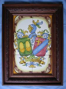 CUADRO HERALDICO CON EL ESCUDO DE SUS APELLIDOS 