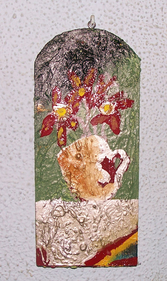 jarra de birra con flores