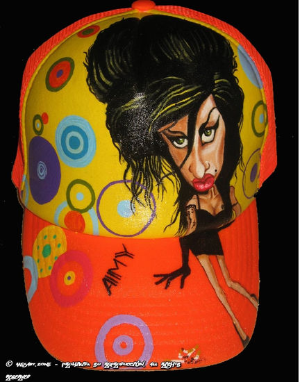 Amy Winehouse gorra custom fan-art Acrylic Textile Others