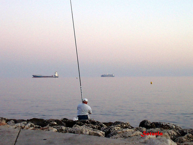 Málaga Pedregalejo pescador Naturaleza Color (Digital)