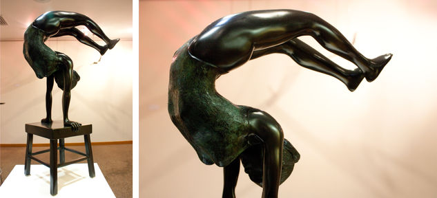 Equilibrista en Taburete 1 Bronze Figurative