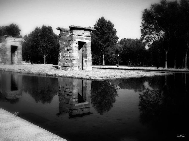 Templo de Debod Architecture and Interiorism Black and White (Digital)