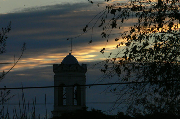 Torre de la iglesia de mi barrio