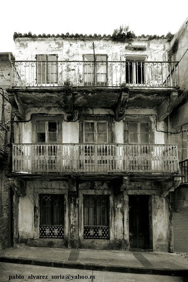 CASA EN RUINAS 1 Arquitectura e interiorismo Blanco y Negro (Digital)