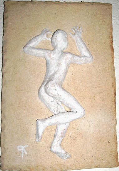 HOMBRE EN LA ORILLA DEL MAR Pottery Figurative