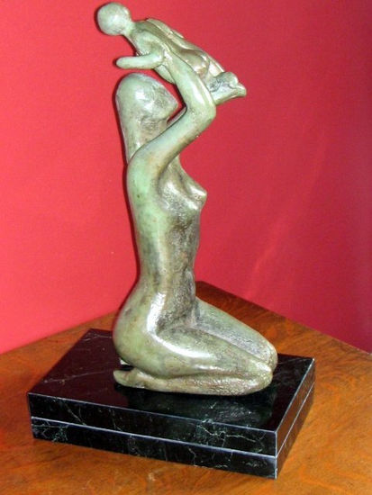 La felicidad Bronze Figurative