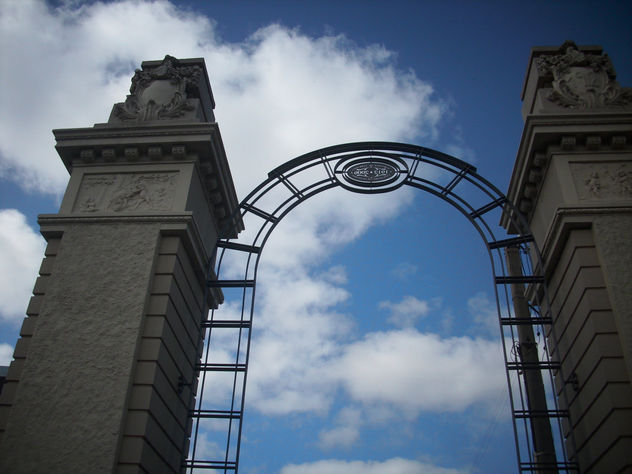 PUERTAS DEL MAS ALLA