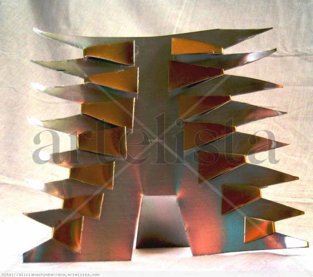 Edificio Acero Inox Metal Figurative