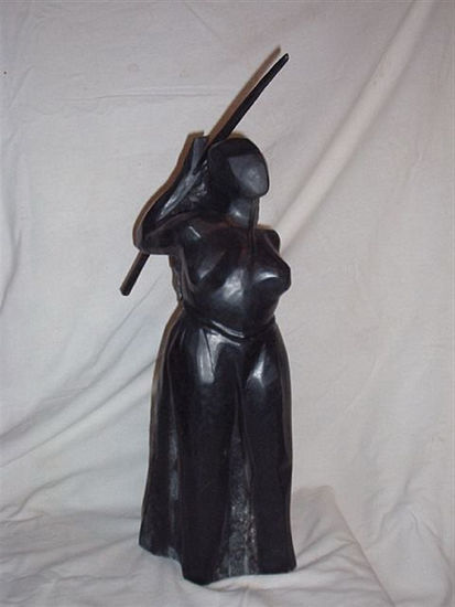 AMAZONA Stone Figurative