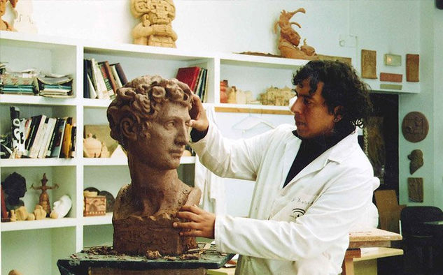 Busto del David de Miguel Angel Pottery Figurative