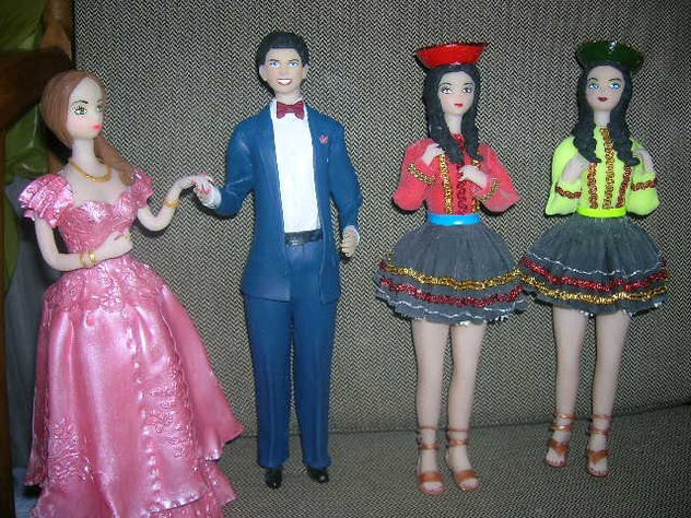 MUÑECAS DE PORCELANA