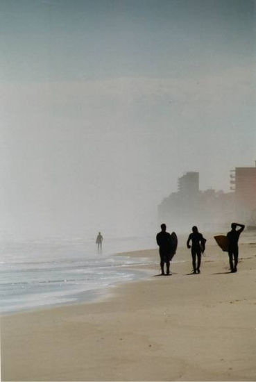 Surfers en la Playa Deportiva Color (Química)