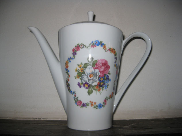 Cafetera de porcelana 