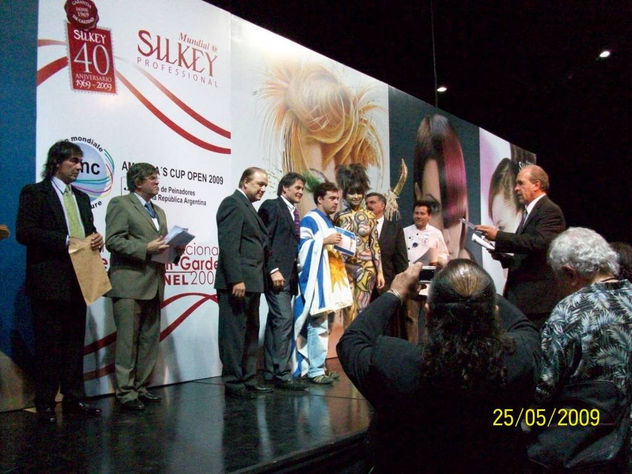 OMC - MUNDIALE DE LA COIFFEURE - AMERICAN CUP OPEN 2009 - MEDALLA DE ORO