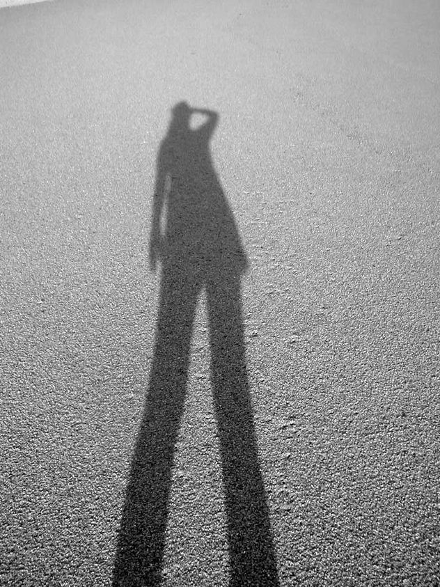 MI SOMBRA EN LA ARENA