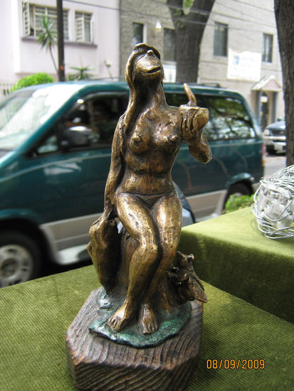 mujer Bronze Figurative