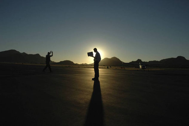 Operador de vuelo Fotoperiodismo y documental Color (Digital)