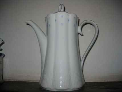 Cafetera de porcelana