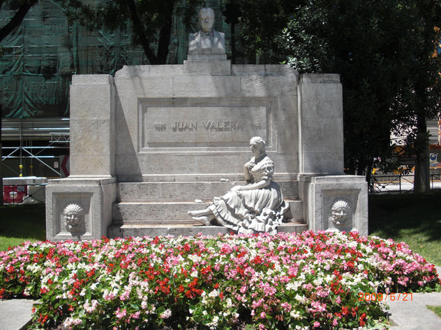 Monumento a Juan Valera