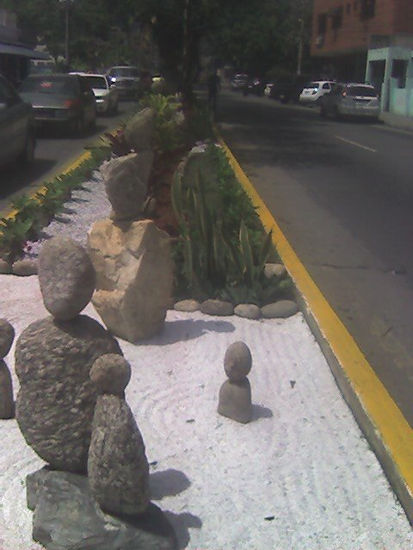 JARDIN ZEN EN LA VIA PUBLICA.... 