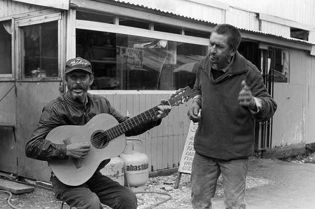 FUEGUITOS Arquitectura e interiorismo Blanco y Negro (Digital)