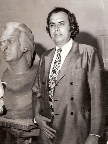 Paulo Rattes, Prefeito da Cidade de Petrópolis Terracota Figurativa