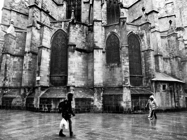 Detrás de la Catedral Fotoperiodismo y documental Blanco y Negro (Digital)