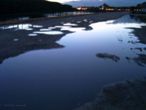 Río al caer la tarde