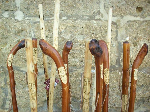 Bastones de castaño.(Detalle) Wood Figurative