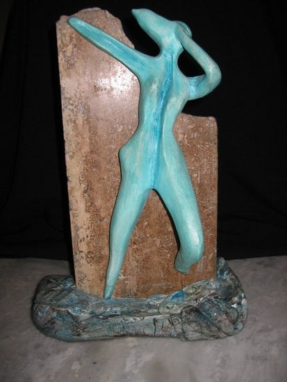 AL VIENTO Terracotta Figurative