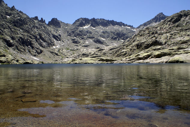 sierra de gredos. laguna 