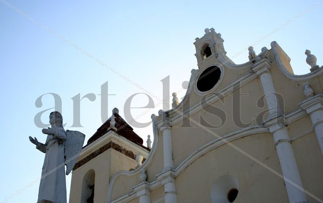 Iglesia en La Paz Arquitectura e interiorismo Color (Química)