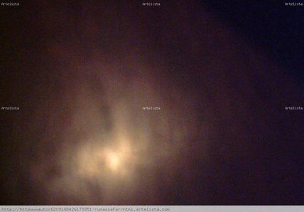 Luna con   nubes