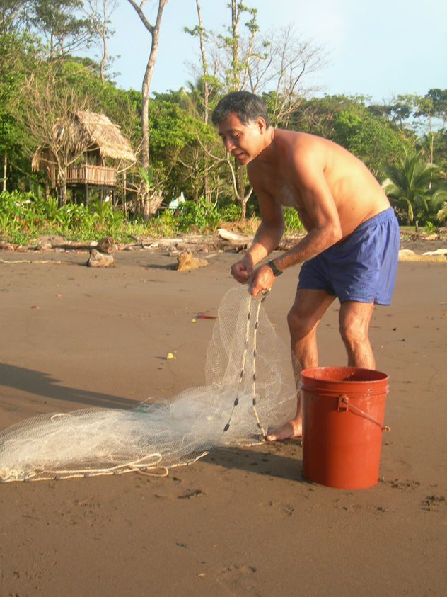 FREDDY FERNANDEZ CHINO EN EL CERRO DE TORTUGUERO.COSTA RICA