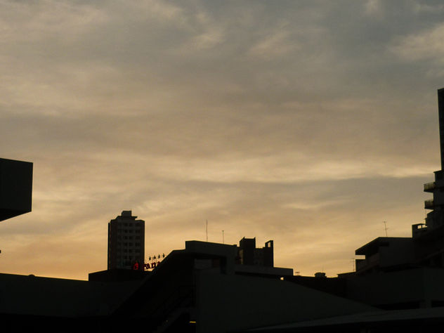 DESPOJOS DE UN ATARDECER 4