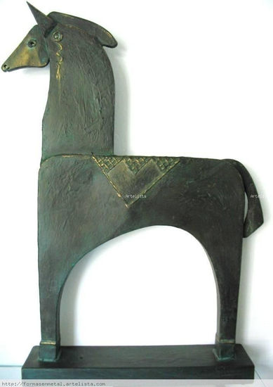 Caballo Iron Figurative