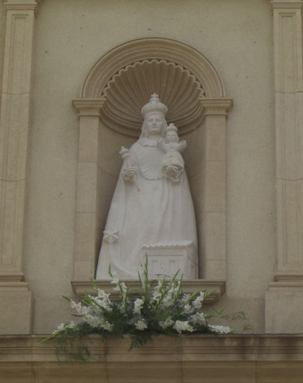 Virgen de Loreto Piedra Figurativa