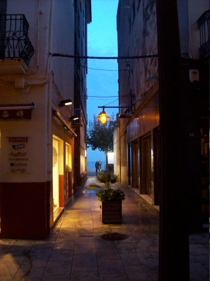 Calle angosta Viajes Color (Digital)