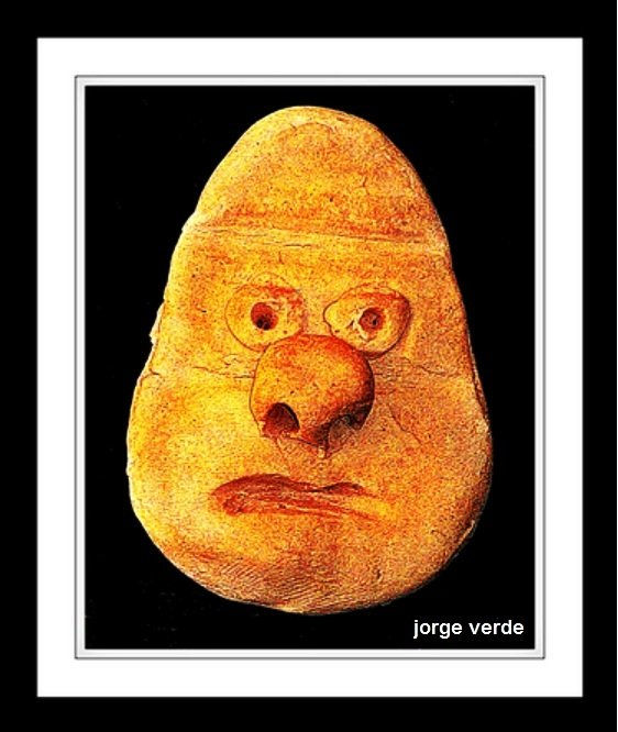 043 / TP 04  TALLA EN PIEDRA 4