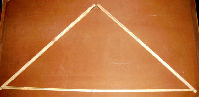 TELAR TRIANGULAR MODELO 000.3.1 