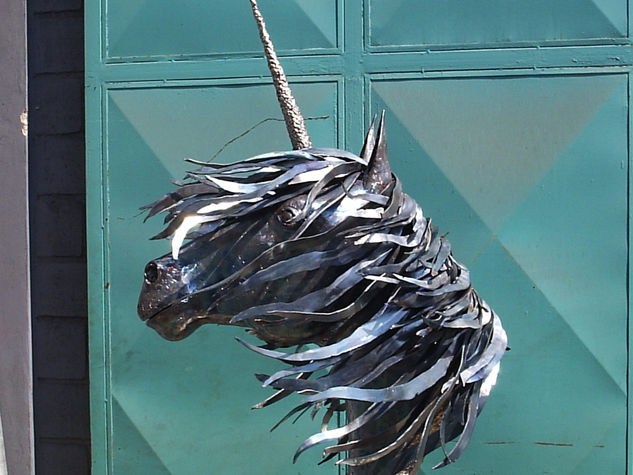 caballo unicornio    sueños de un herrero Metal Figurative